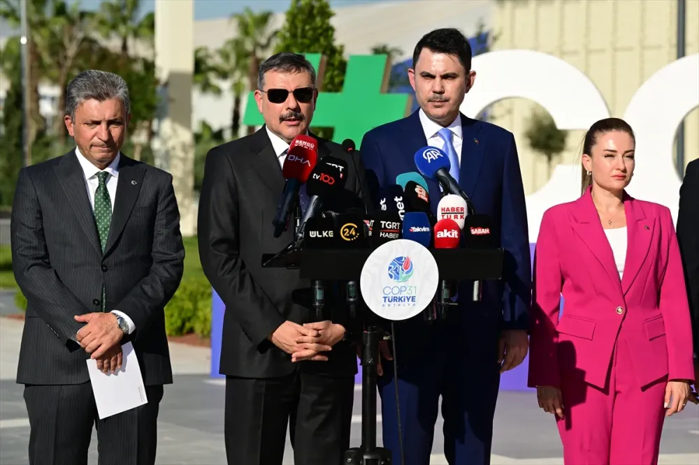 bakan-kurum-antalya-da-cop31-alaninda-incelemelerde-bulundu-933162-5.webp