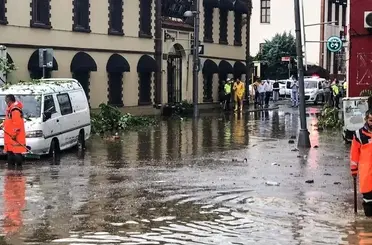 Bakan Bolat duyurdu: İstanbul'da selden etkilenen esnafa dev destek!