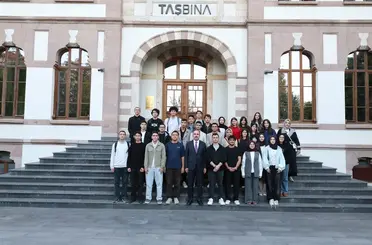 Başkan Altay Bursa ve Balkan gezisine katılan öğrencilerle bir araya geldi