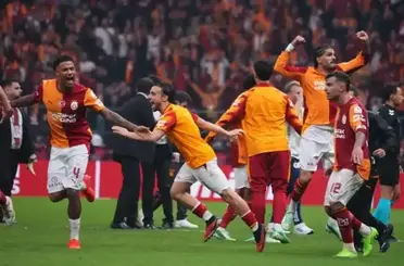 Galatasaraylı yıldız milli takıma veda etti