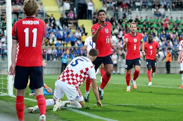 İngiltere'nin Yağmuru, Hırvatistan'a Gol Olup Yağdı