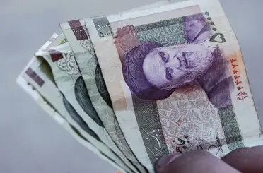 İran riyalinde tarihi çöküş: Dolar 2,5 milyon riyali aştı