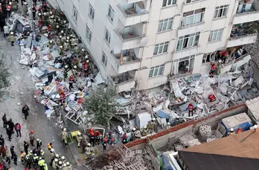 İstanbul Maltepe’de çöken binada 2 kişi hayatını kaybetti