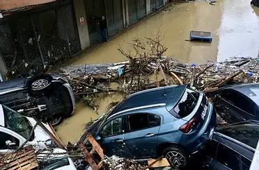İstanbul’da 84 yılın yağış rekoru: Vali Gül ölü ve yaralı sayısını açıkladı