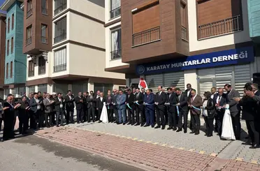 Karatay Muhtarlar Derneği yeni binasına kavuştu