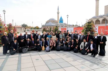Konya'da 60 âşığın buluştuğu Âşıklar Bayramı başladı