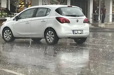 Meteoroloji  peş peşe uyardı! Sağanak 14 ili vuracak